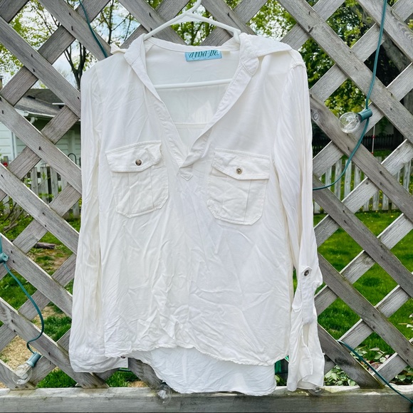 Francesca’s Top - Picture 2 of 5